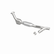 Load image into Gallery viewer, MagnaFlow Exhaust Products 23322 HM Grade Direct-Fit Catalytic Converter for Select Ford Expedition, Ford F-150, Ford F-250, Lincoln Navigator