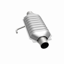 Load image into Gallery viewer, MagnaFlow Exhaust Products 95025 Standard Grade Universal Catalytic Converter