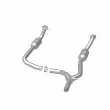 Load image into Gallery viewer, MagnaFlow Exhaust Products 52153 OEM Grade Direct-Fit Catalytic Converter for Select Ford E-150, Ford E-250