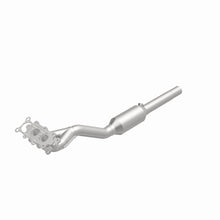 Load image into Gallery viewer, MagnaFlow Exhaust Products 23220 HM Grade Direct-Fit Catalytic Converter for Select Volkswagen Beetle, Volkswagen Golf, Volkswagen Jetta