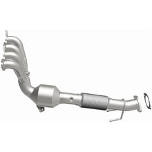 Load image into Gallery viewer, MagnaFlow Exhaust Products 5631153 California CARB Manifold Catalytic Converter for Select Ford Focus