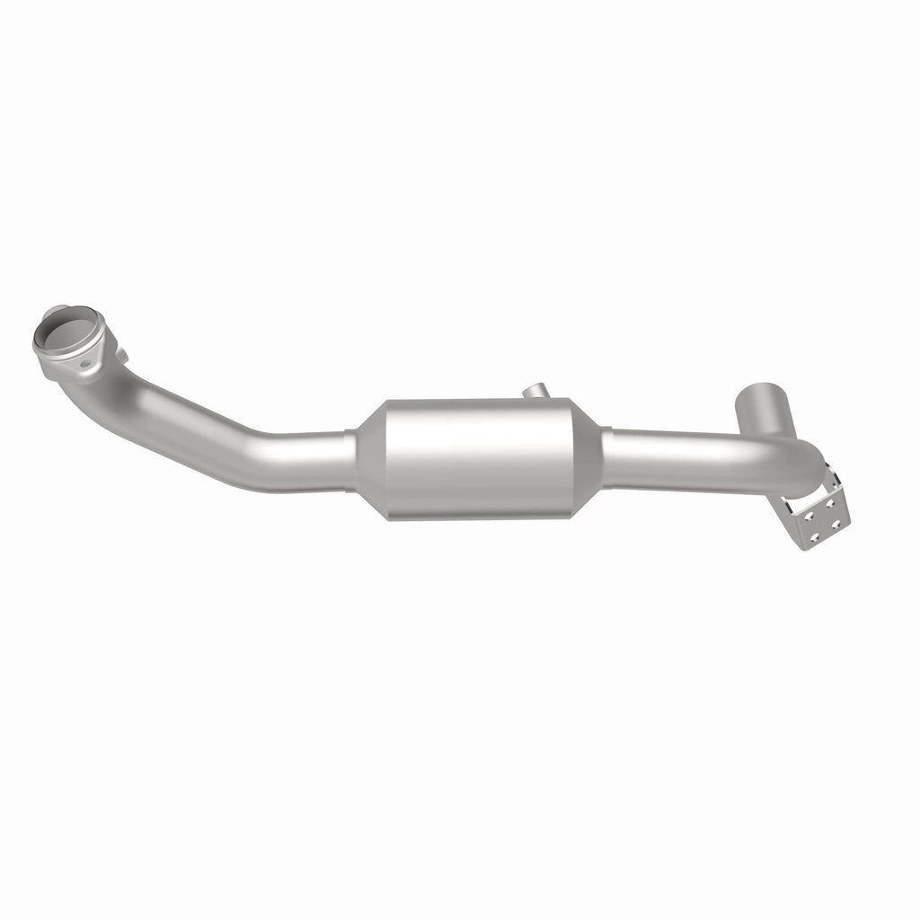 MagnaFlow Exhaust Products 52507 OEM Grade Direct-Fit Catalytic Converter for Select Lincoln Navigator