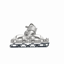 Load image into Gallery viewer, MagnaFlow Exhaust Products 5531060 California CARB Manifold Catalytic Converter for Select Chevrolet Malibu, Pontiac G6, Saturn Aura