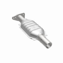 Load image into Gallery viewer, MagnaFlow Exhaust Products 3322447 California CARB Direct-Fit Catalytic Converter for Select Buick Electra, Buick LeSabre, Buick Riviera, Cadillac Brougham, Cadillac Commercial Chassis, Cadillac DeVille, Cadillac Eldorado, Cadillac Fleetwood, Cadillac