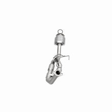 Load image into Gallery viewer, MagnaFlow Exhaust Products 23892 HM Grade Direct-Fit Catalytic Converter for Select Lexus ES300, Toyota Avalon, Toyota Camry
