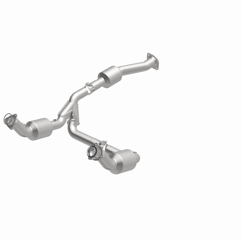 MagnaFlow Exhaust Products 280745 OEM Grade Direct-Fit Catalytic Converter for Select Chevrolet Silverado HD, Chevrolet Silverado HD, GMC Sierra HD, GMC Sierra HD