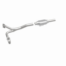 Load image into Gallery viewer, MagnaFlow Exhaust Products 93306 Standard Grade Direct-Fit Catalytic Converter for Select Ford Bronco, Ford F-150, Ford F-250, Ford F-350