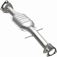 Load image into Gallery viewer, MagnaFlow Exhaust Products 4451468 California CARB Direct-Fit Catalytic Converter for Select Chevrolet S10, GMC Sonoma