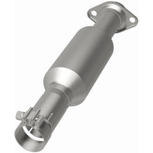 Load image into Gallery viewer, MagnaFlow Exhaust Products 5571518 California CARB Direct-Fit Catalytic Converter for Select Ford Escape, Mercury Mariner