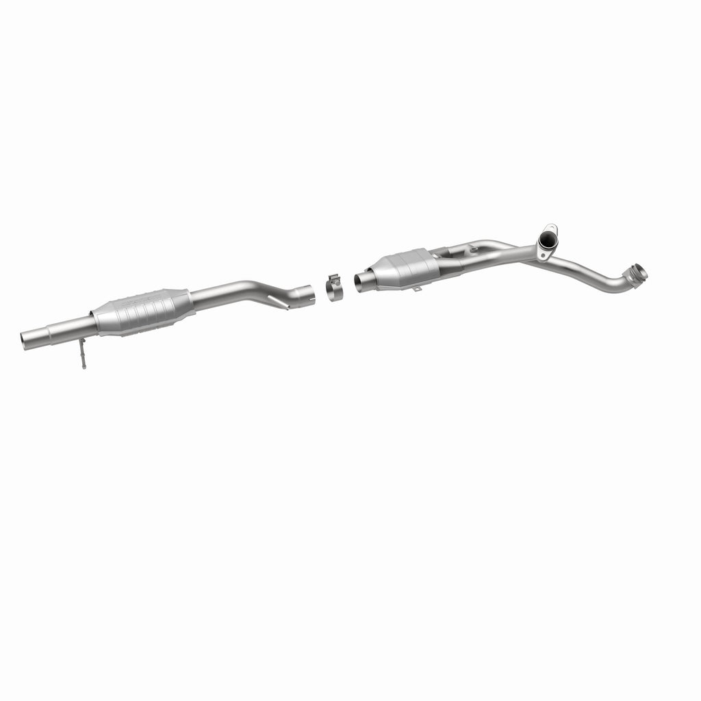 MagnaFlow Exhaust Products 334302 California CARB Direct-Fit Catalytic Converter for Select Ford Bronco, Ford E-150 Econoline, Ford E-150 Econoline Club Wagon, Ford E-250 Econoline, Ford E-250 Econoline Club Wagon, Ford E-350 Econoline, Ford E-350