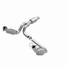 Load image into Gallery viewer, MagnaFlow Exhaust Products 5481578 California CARB Direct-Fit Catalytic Converter for Select Chevrolet Avalanche, Chevrolet Silverado 1500, Chevrolet Suburban 1500, Chevrolet Tahoe, GMC Sierra 1500, GMC Yukon, GMC Yukon XL