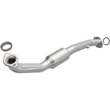 Load image into Gallery viewer, MagnaFlow Exhaust Products 5582206 California CARB Direct-Fit Catalytic Converter for Select Toyota Highlander