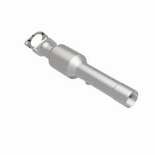 Load image into Gallery viewer, MagnaFlow Exhaust Products 21-989 OEM Grade Direct-Fit Catalytic Converter for Select Chevrolet Silverado 2500, Chevrolet Silverado HD, GMC Sierra 2500, GMC Sierra HD