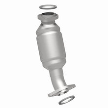 Load image into Gallery viewer, MagnaFlow Exhaust Products 49506 OEM Grade Direct-Fit Catalytic Converter for Select Lexus RX300, Toyota Highlander