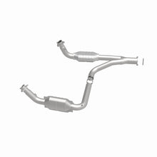 Load image into Gallery viewer, MagnaFlow Exhaust Products 49644 OEM Grade Direct-Fit Catalytic Converter for Select Chevrolet Silverado HD, Chevrolet Silverado HD Classic, Chevrolet Silverado Classic, Chevrolet Silverado HD, GMC Sierra HD, GMC Sierra HD Classic, GMC Sierra Classic,