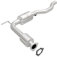 Load image into Gallery viewer, MagnaFlow Exhaust Products 51342 OEM Grade Direct-Fit Catalytic Converter for Select Volkswagen EuroVan