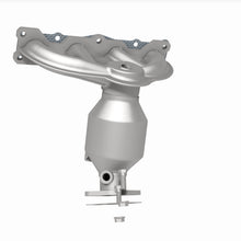 Load image into Gallery viewer, MagnaFlow Exhaust Products 5531590 California CARB Manifold Catalytic Converter for Select Hyundai Tucson