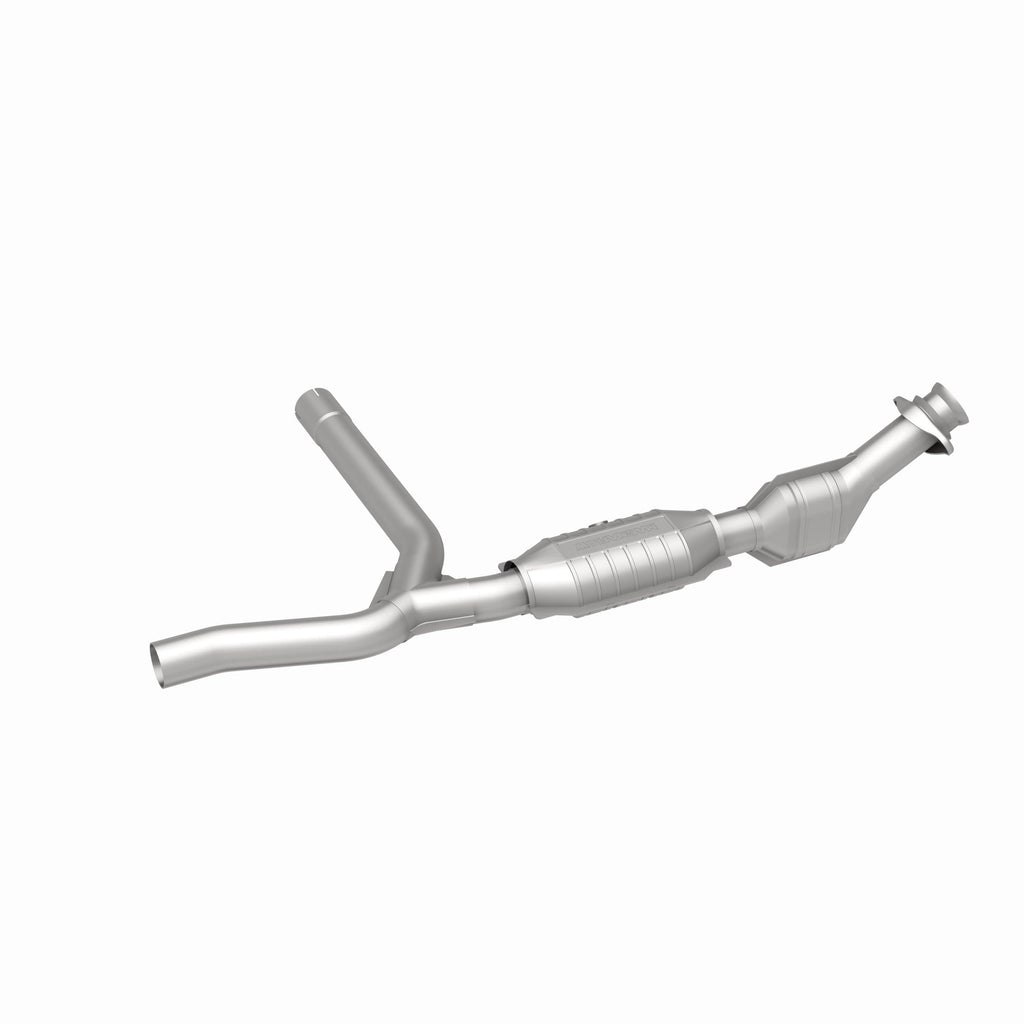 MagnaFlow Exhaust Products 51301 OEM Grade Direct-Fit Catalytic Converter for Select Ford F-150, Ford F-150 Heritage