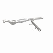 Load image into Gallery viewer, MagnaFlow Exhaust Products 447178 California CARB Direct-Fit Catalytic Converter for Select Ford E-150 Econoline, Ford E-150 Econoline Club Wagon, Ford Expedition, Ford F-150, Ford F-250