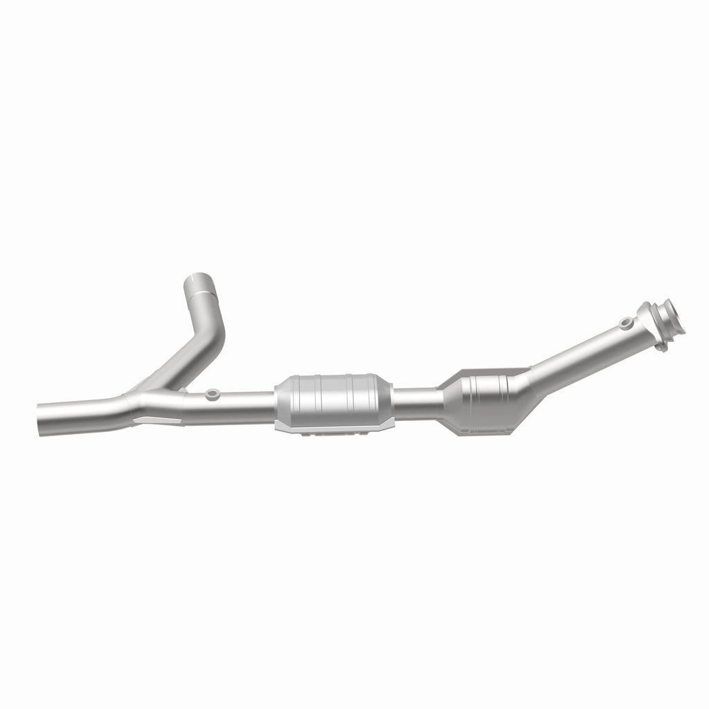 MagnaFlow Exhaust Products 447157 California CARB Direct-Fit Catalytic Converter for Select Ford E-150 Econoline, Ford E-150 Econoline Club Wagon