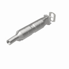 Load image into Gallery viewer, MagnaFlow Exhaust Products 24161 HM Grade Direct-Fit Catalytic Converter for Select Ford F-250 Super Duty, Ford F-350 Super Duty, Ford F-450 Super Duty, Ford F-550 Super Duty