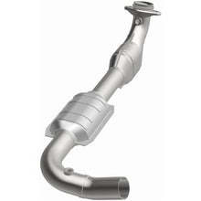 Load image into Gallery viewer, MagnaFlow Exhaust Products 51433 OEM Grade Direct-Fit Catalytic Converter for Select Ford E-150, Ford E-150 Club Wagon, Ford E-150 Econoline, Ford E-150 Econoline Club Wagon, Ford E-250