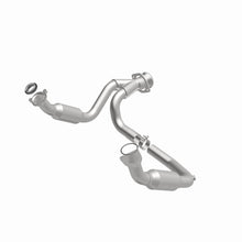 Load image into Gallery viewer, MagnaFlow Exhaust Products 5551631 California CARB Direct-Fit Catalytic Converter for Select Cadillac Escalade, Cadillac Escalade ESV, Cadillac Escalade EXT, Chevrolet Silverado 1500, Chevrolet Tahoe, GMC Sierra 1500, GMC Yukon, GMC Yukon XL