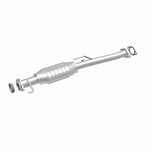 Load image into Gallery viewer, MagnaFlow Exhaust Products 22626 HM Grade Direct-Fit Catalytic Converter for Select Chevrolet Tracker, Geo Tracker, Suzuki Sidekick, Suzuki X-90