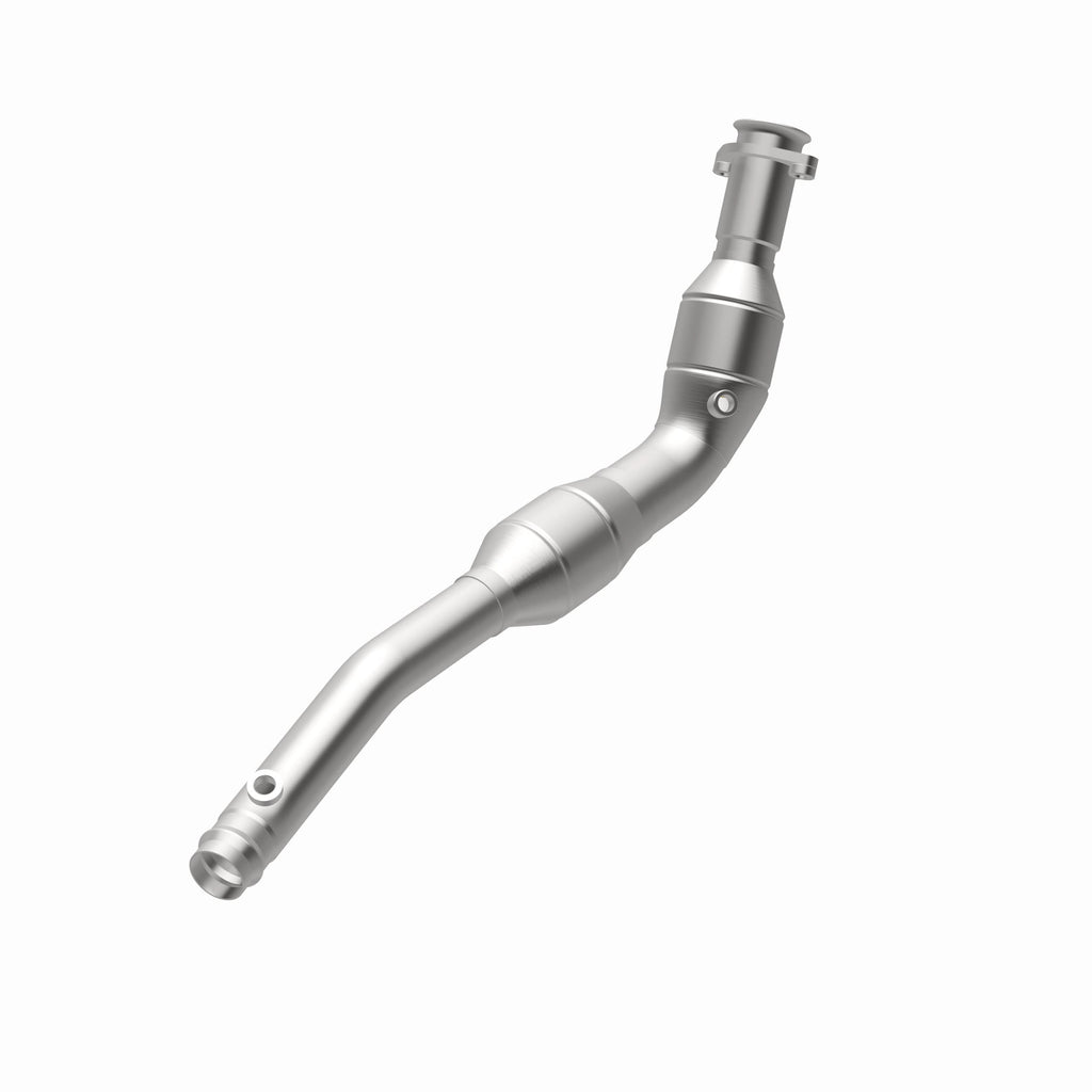 MagnaFlow Exhaust Products 21-717 OEM Grade Direct-Fit Catalytic Converter for Select Land Rover LR4
