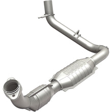 Load image into Gallery viewer, MagnaFlow Exhaust Products 23718 HM Grade Direct-Fit Catalytic Converter for Select Ford Expedition, Ford F-150, Ford F-250, Lincoln Navigator