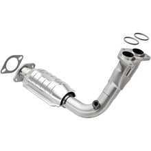 Load image into Gallery viewer, MagnaFlow Exhaust Products 447170 California CARB Direct-Fit Catalytic Converter for Select Mercury Villager, Nissan Quest