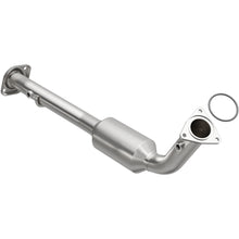 Load image into Gallery viewer, MagnaFlow Exhaust Products 4451421 California CARB Direct-Fit Catalytic Converter for Select Cadillac Escalade, Cadillac Escalade ESV, Cadillac Escalade EXT, GMC Yukon