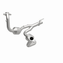 Load image into Gallery viewer, MagnaFlow Exhaust Products 23067 HM Grade Direct-Fit Catalytic Converter for Select Jeep Grand Cherokee