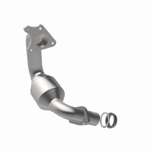 Load image into Gallery viewer, MagnaFlow Exhaust Products 52438 OEM Grade Direct-Fit Catalytic Converter for Select Nissan Juke, Nissan Sentra