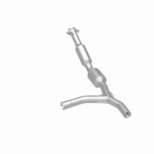 Load image into Gallery viewer, MagnaFlow Exhaust Products 5582310 California CARB Direct-Fit Catalytic Converter for Select Ford E-150, Ford E-250