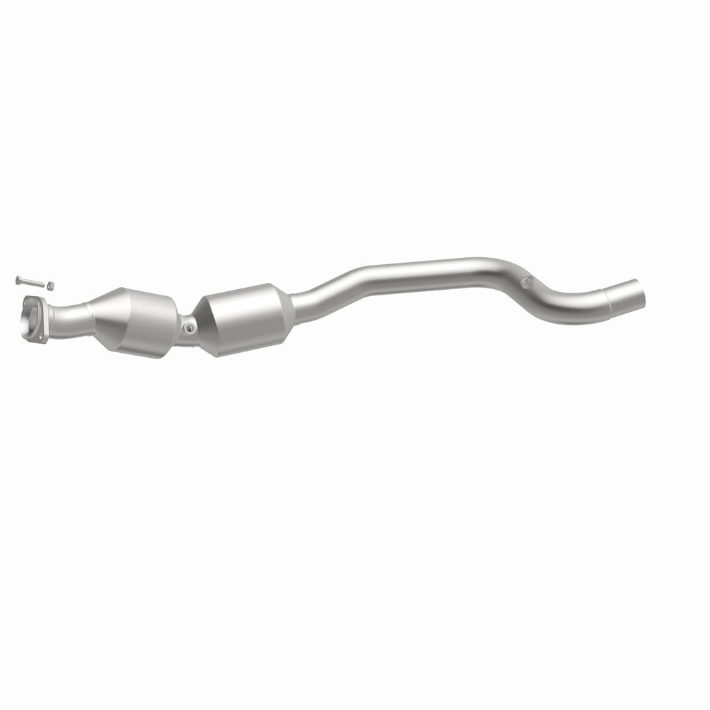 MagnaFlow Exhaust Products 21-536 OEM Grade Direct-Fit Catalytic Converter for Select Land Rover Range Rover, Land Rover Range Rover Sport