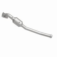 Load image into Gallery viewer, MagnaFlow Exhaust Products 21-251 OEM Grade Direct-Fit Catalytic Converter for Select Dodge Durango, Jeep Grand Cherokee