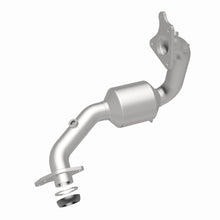 Load image into Gallery viewer, MagnaFlow Exhaust Products 551439 California CARB Direct-Fit Catalytic Converter for Select Nissan Juke