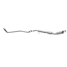 Load image into Gallery viewer, MagnaFlow Exhaust Products 551496 California CARB Direct-Fit Catalytic Converter for Select Toyota Corolla, Toyota Matrix