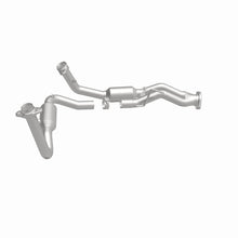 Load image into Gallery viewer, MagnaFlow Exhaust Products 5451444 California CARB Direct-Fit Catalytic Converter for Select Jeep Commander, Jeep Grand Cherokee
