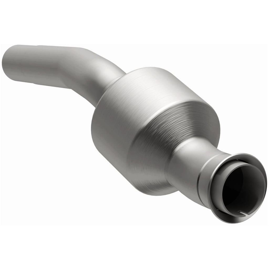 MagnaFlow Exhaust Products 51637 OEM Grade Direct-Fit Catalytic Converter for Select Audi A3, Volkswagen Beetle, Volkswagen Golf, Volkswagen Jetta