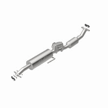 Load image into Gallery viewer, MagnaFlow Exhaust Products 280468 OEM Grade Direct-Fit Catalytic Converter for Select Toyota Prius, Toyota Prius AWD-e, Toyota Prius Prime