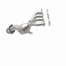 Load image into Gallery viewer, MagnaFlow Exhaust Products 5531851 California CARB Manifold Catalytic Converter for Select Mazda 6