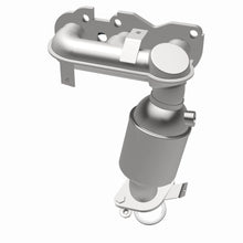 Load image into Gallery viewer, MagnaFlow Exhaust Products 51641 OEM Grade Manifold Catalytic Converter for Select Lexus ES300, Toyota Avalon, Toyota Camry, Toyota Sienna, Toyota Solara
