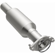 Load image into Gallery viewer, MagnaFlow Exhaust Products 5571999 California CARB Direct-Fit Catalytic Converter for Select Ford Fusion, Mercury Milan