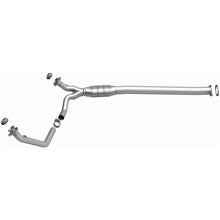 Load image into Gallery viewer, MagnaFlow Exhaust Products 24991 HM Grade Direct-Fit Catalytic Converter for Select Chevrolet Express 1500, Chevrolet Express 2500, GMC Savana 1500, GMC Savana