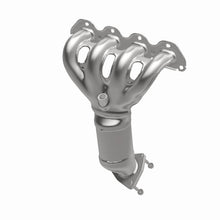 Load image into Gallery viewer, MagnaFlow Exhaust Products 5531062 California CARB Manifold Catalytic Converter for Select Chevrolet Aveo, Chevrolet Aveo5, Pontiac G3