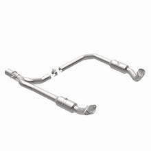 Load image into Gallery viewer, MagnaFlow Exhaust Products 5551294 California CARB Direct-Fit Catalytic Converter for Select Ford E-150, Ford E-250, Ford E-350 Super Duty
