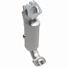 Load image into Gallery viewer, MagnaFlow Exhaust Products 5551120 California CARB Manifold Catalytic Converter for Select Chrysler Town &amp; Country, Dodge Grand Caravan, Dodge Journey, Ram C/V, Volkswagen Routan