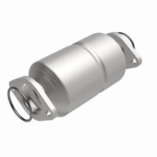Load image into Gallery viewer, MagnaFlow Exhaust Products 338656 California CARB Direct-Fit Catalytic Converter for Select Geo Prizm
